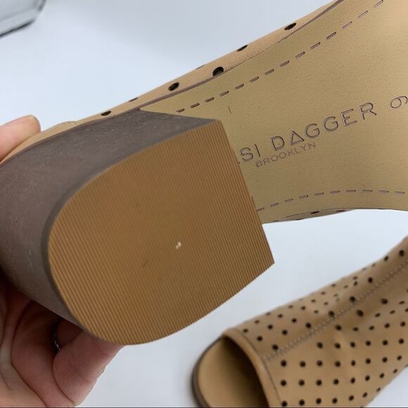 NEW Kelsi‎ Dagger Brooklyn KDB Tan Perforated Peep Toe Booties 7.5 - Picture 12 of 13